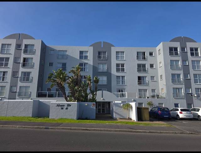2 BEDROOM PROPERTY TO RENT IN BEACHFRONT